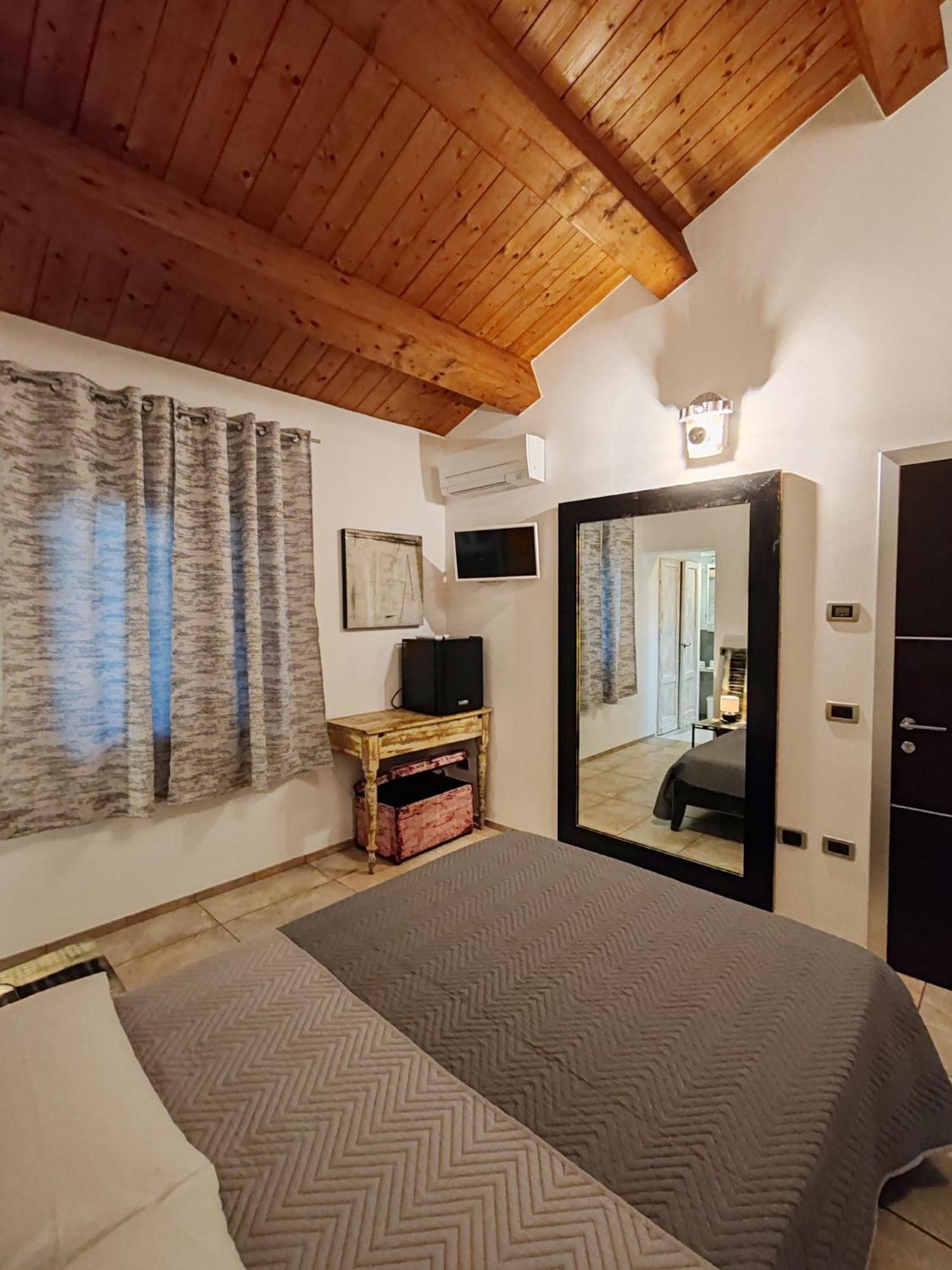 B&B Flavio E Catia Marotta Bagian luar foto